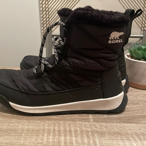 Sorel Winter Boots - Picture 2 of 4